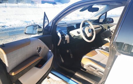 BMW i3 I01 рестайлинг, 2014 год, 2 100 000 рублей, 23 фотография