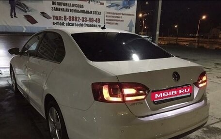 Volkswagen Jetta VI, 2014 год, 1 300 000 рублей, 2 фотография