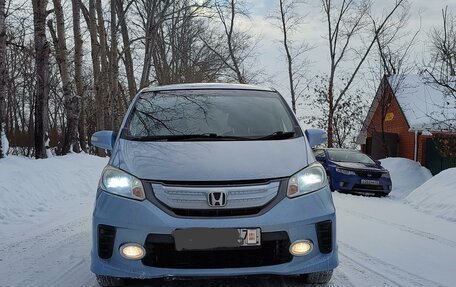 Honda Freed I, 2013 год, 1 450 000 рублей, 2 фотография