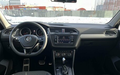 Volkswagen Tiguan II, 2018 год, 2 600 000 рублей, 20 фотография