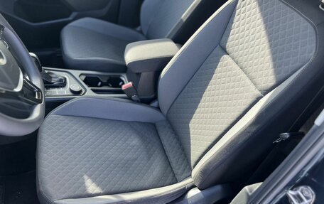 Volkswagen Tiguan II, 2018 год, 2 600 000 рублей, 15 фотография
