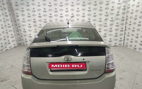 Toyota Prius, 2006 год, 830 000 рублей, 9 фотография