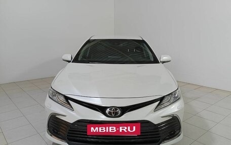 Toyota Camry, 2021 год, 3 770 000 рублей, 2 фотография