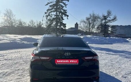 Toyota Camry, 2018 год, 3 350 000 рублей, 5 фотография