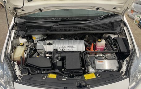 Toyota Prius, 2011 год, 1 399 000 рублей, 5 фотография