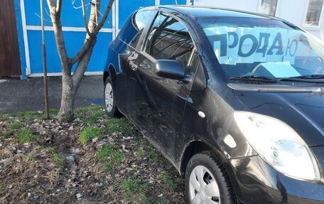 Toyota Yaris III рестайлинг, 2008 год, 750 000 рублей, 2 фотография