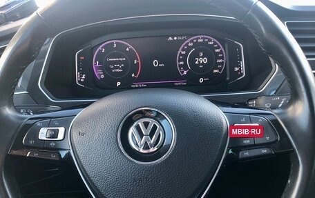 Volkswagen Tiguan II, 2019 год, 3 400 000 рублей, 2 фотография