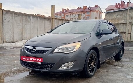 Opel Astra J, 2010 год, 875 000 рублей, 2 фотография