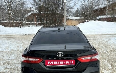 Toyota Camry, 2018 год, 2 540 000 рублей, 2 фотография