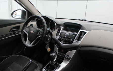 Chevrolet Cruze II, 2010 год, 680 000 рублей, 12 фотография