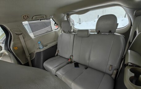 Toyota Sienna III, 2010 год, 2 100 000 рублей, 19 фотография