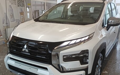 Mitsubishi Xpander, 2023 год, 2 875 000 рублей, 3 фотография
