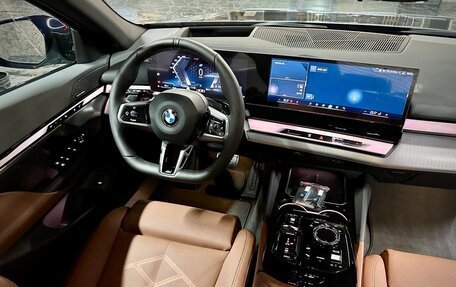 BMW 5 серия, 2023 год, 9 990 000 рублей, 21 фотография