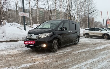 Honda Stepwgn IV, 2017 год, 2 150 000 рублей, 2 фотография