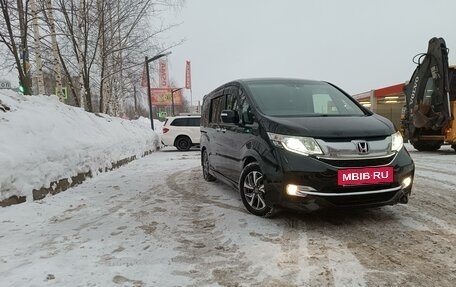 Honda Stepwgn IV, 2017 год, 2 150 000 рублей, 14 фотография