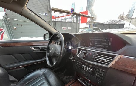 Mercedes-Benz E-Класс, 2012 год, 1 890 000 рублей, 4 фотография