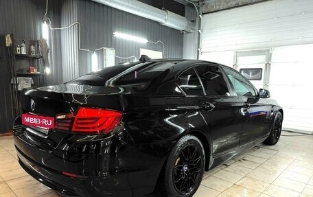 BMW 5 серия, 2011 год, 2 100 000 рублей, 3 фотография