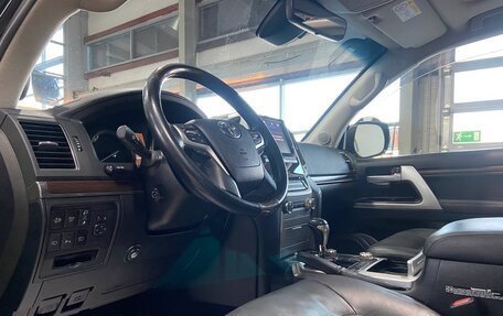 Toyota Land Cruiser 200, 2019 год, 8 285 000 рублей, 12 фотография