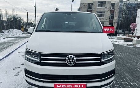 Volkswagen Multivan T6 рестайлинг, 2018 год, 3 950 000 рублей, 3 фотография