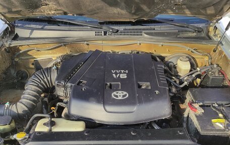 Toyota Land Cruiser Prado 120 рестайлинг, 2003 год, 2 200 000 рублей, 9 фотография