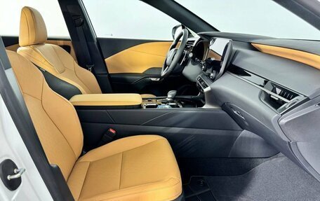Lexus RX IV рестайлинг, 2023 год, 10 290 000 рублей, 12 фотография