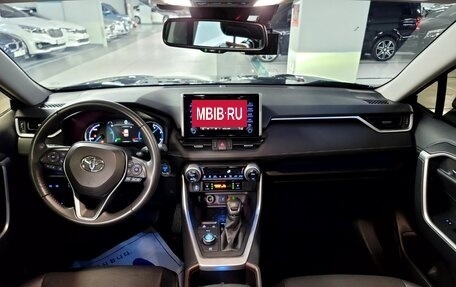 Toyota RAV4, 2021 год, 2 900 000 рублей, 8 фотография