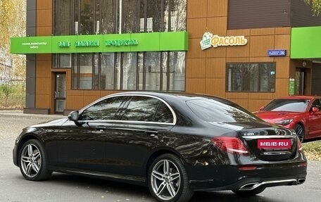 Mercedes-Benz E-Класс, 2019 год, 4 250 000 рублей, 2 фотография