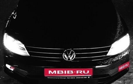 Volkswagen Jetta VI, 2017 год, 1 880 000 рублей, 6 фотография