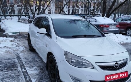 Opel Astra J, 2012 год, 749 000 рублей, 2 фотография