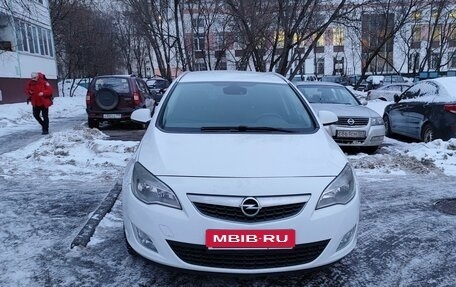 Opel Astra J, 2012 год, 749 000 рублей, 3 фотография