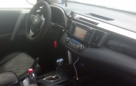 Toyota RAV4, 2013 год, 1 980 000 рублей, 7 фотография