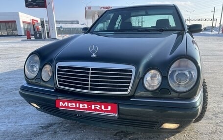 Mercedes-Benz E-Класс, 1997 год, 499 000 рублей, 2 фотография