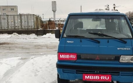 Mitsubishi Delica III, 1994 год, 450 000 рублей, 4 фотография