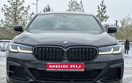 BMW 5 серия, 2021 год, 6 350 000 рублей, 2 фотография
