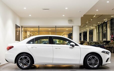 Mercedes-Benz A-Класс, 2019 год, 2 550 000 рублей, 12 фотография