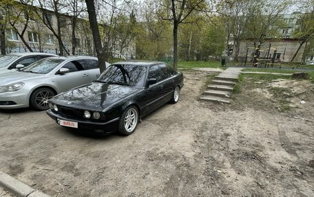BMW 5 серия, 1990 год, 370 000 рублей, 24 фотография