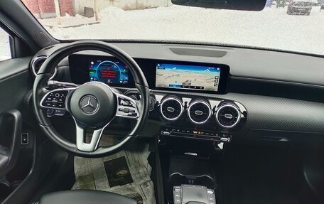 Mercedes-Benz A-Класс, 2020 год, 2 372 000 рублей, 19 фотография
