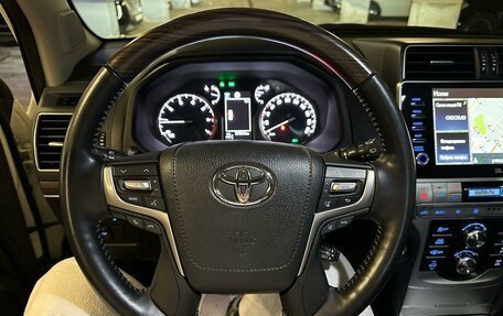 Toyota Land Cruiser Prado 150 рестайлинг 2, 2020 год, 9 100 000 рублей, 14 фотография