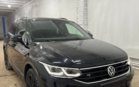 Volkswagen Tiguan II, 2021 год, 4 900 000 рублей, 3 фотография