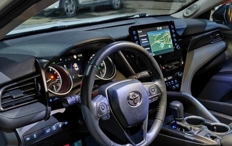 Toyota Camry, 2021 год, 3 650 000 рублей, 7 фотография