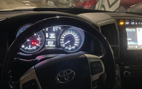 Toyota Land Cruiser 200, 2013 год, 4 300 000 рублей, 7 фотография