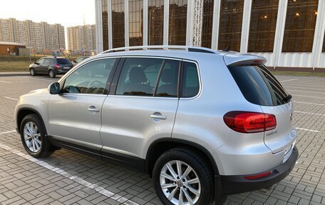 Volkswagen Tiguan I, 2014 год, 2 380 000 рублей, 3 фотография
