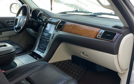 Cadillac Escalade III, 2012 год, 3 200 000 рублей, 17 фотография