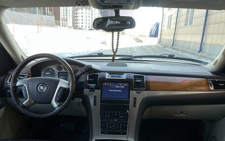 Cadillac Escalade III, 2012 год, 3 200 000 рублей, 20 фотография