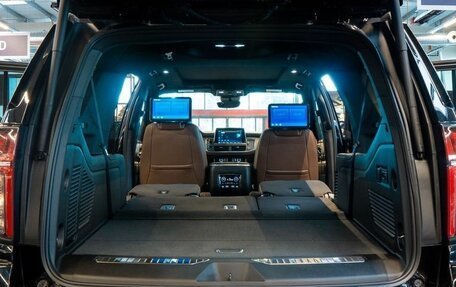 Chevrolet Suburban, 2023 год, 12 100 000 рублей, 15 фотография