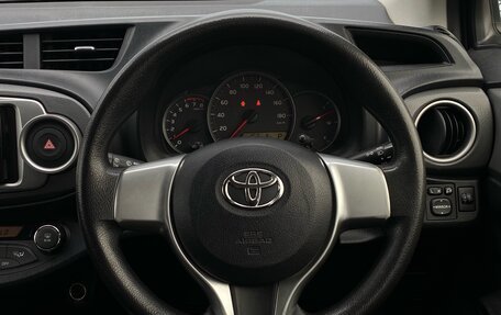 Toyota Vitz, 2013 год, 997 000 рублей, 9 фотография
