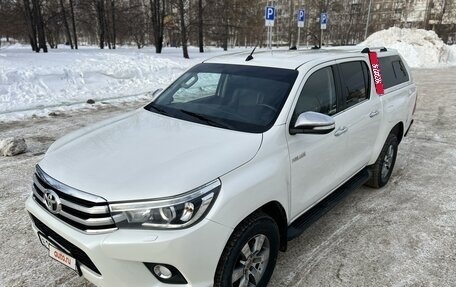 Toyota Hilux VIII, 2016 год, 3 590 000 рублей, 4 фотография