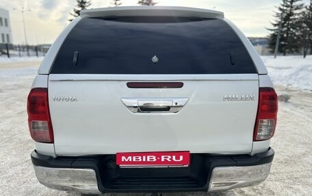 Toyota Hilux VIII, 2016 год, 3 590 000 рублей, 8 фотография