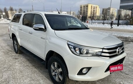 Toyota Hilux VIII, 2016 год, 3 590 000 рублей, 13 фотография