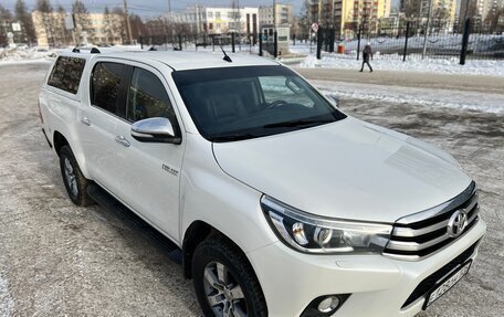 Toyota Hilux VIII, 2016 год, 3 590 000 рублей, 14 фотография